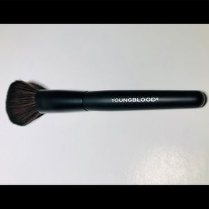 Youngblood Super Powder Brush